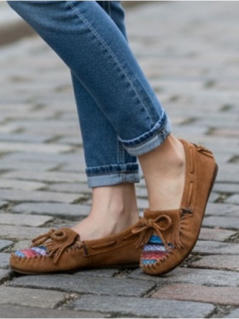 Minnetonka Brown Moccasin Loafers with Multicolor Toe